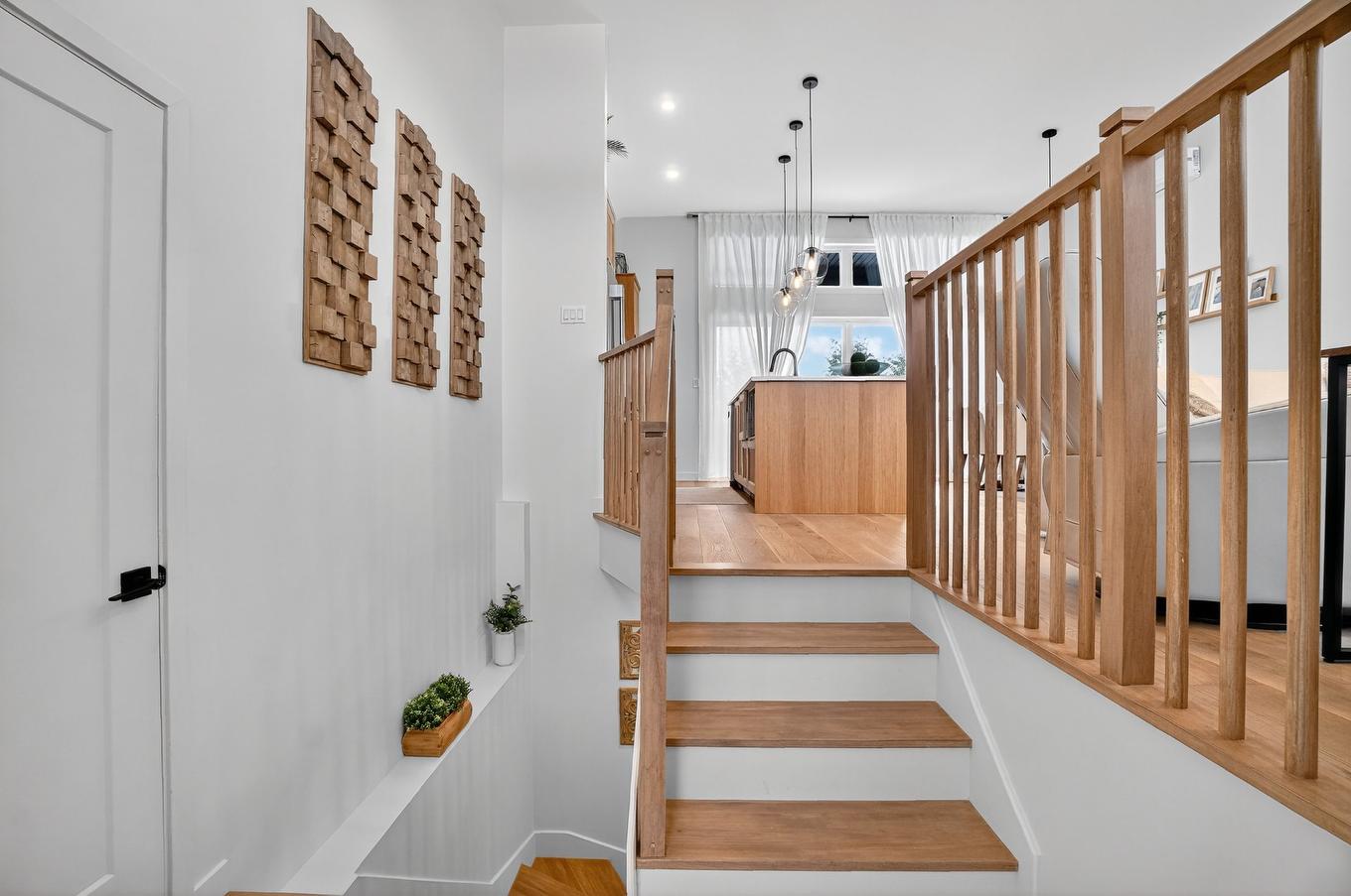 Hall - 46 Rue St-Émilion, Brownsburg-Chatham, QC - Indoor Photo Showing Other Room