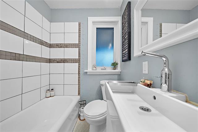 655 Kingsway, Winnipeg, MB