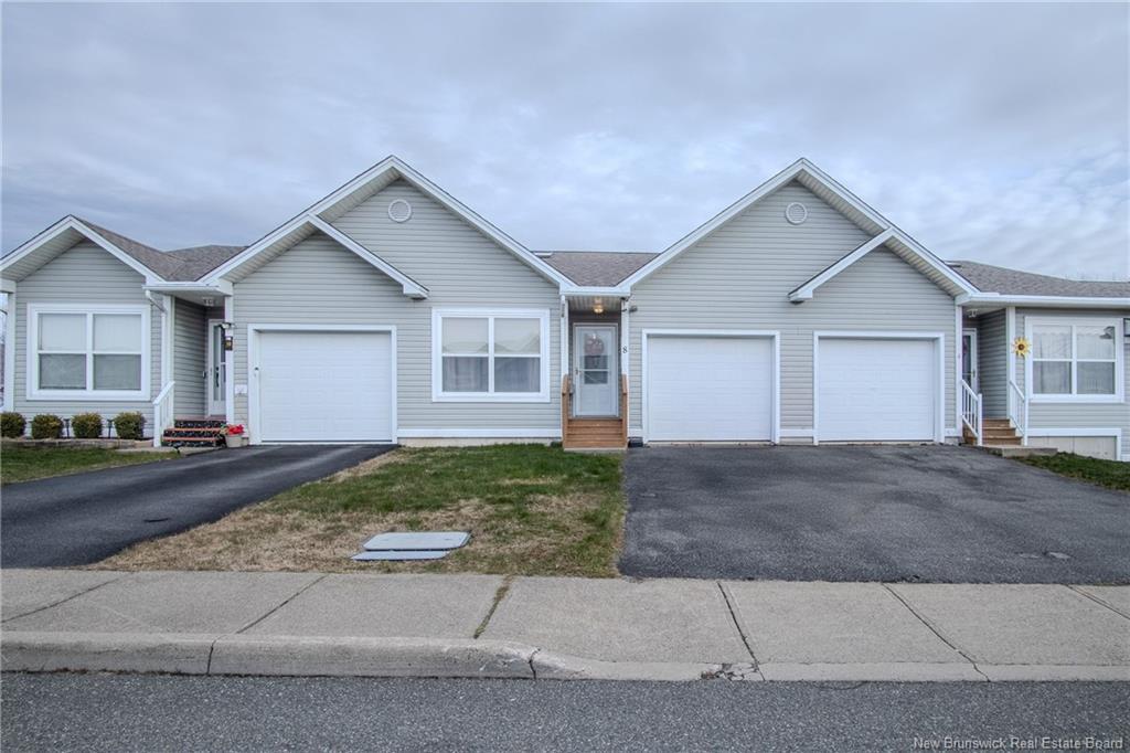 8 Saint Peters Crt, Saint John, NB