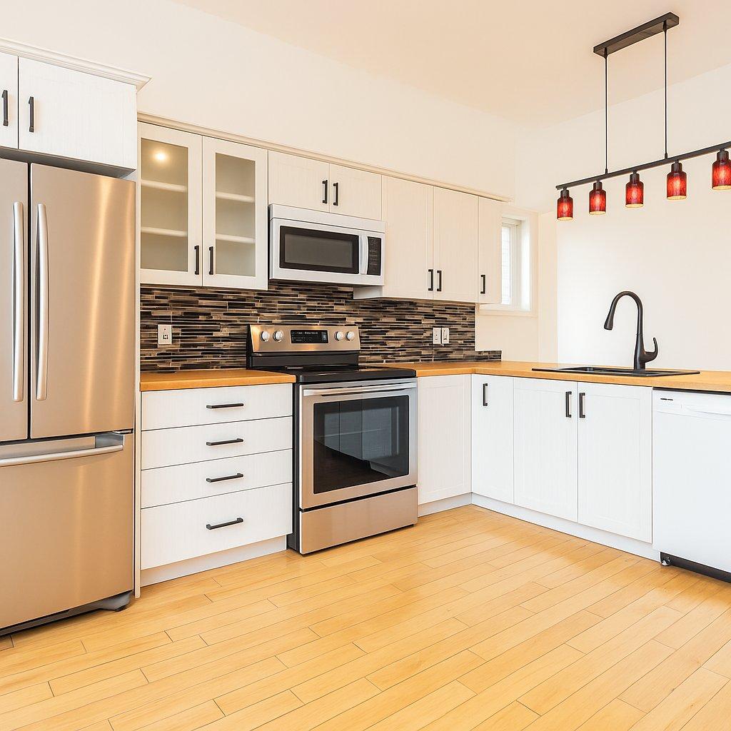 Autre - 203-807 Rue Pie-Xii, Vaudreuil-Dorion, QC - Indoor Photo Showing Kitchen
