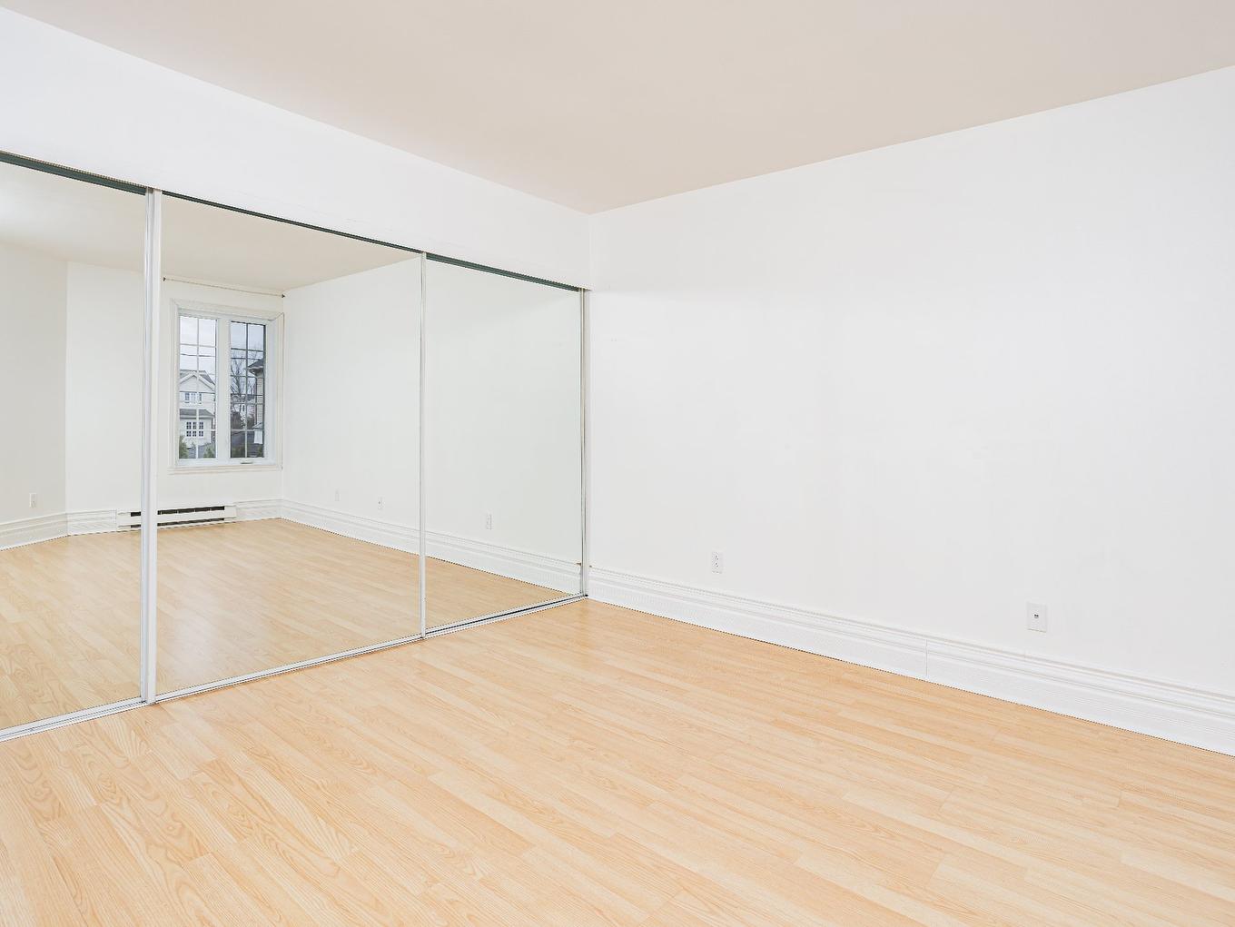 Chambre à coucher principale - 203-807 Rue Pie-Xii, Vaudreuil-Dorion, QC - Indoor Photo Showing Other Room