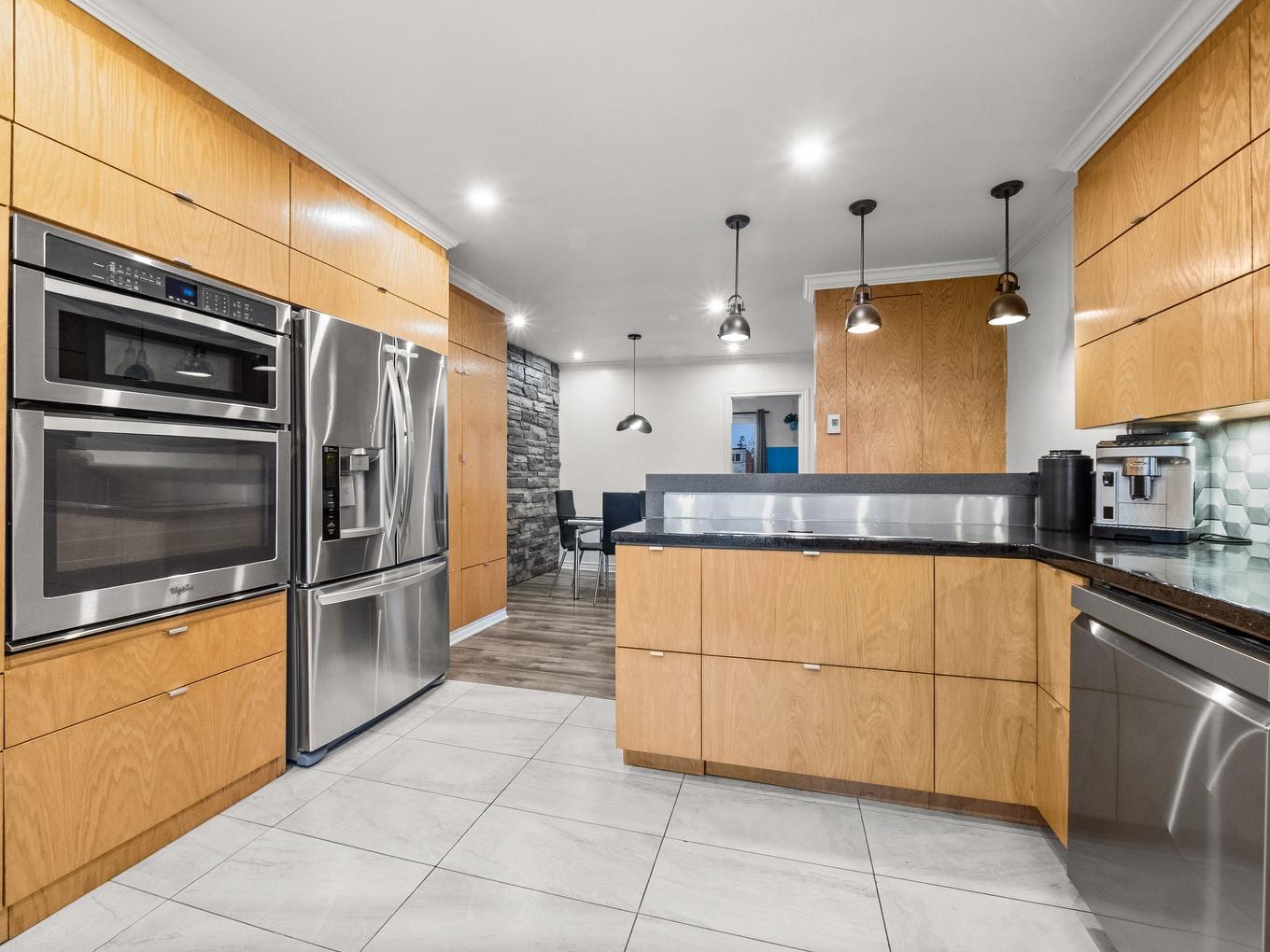 Kitchen - 590 - 592B 4E Avenue (P.-A.-T.), Montréal (Rivière-Des-Prairies/Pointe-Aux-Trembles), QC - Indoor Photo Showing Kitchen