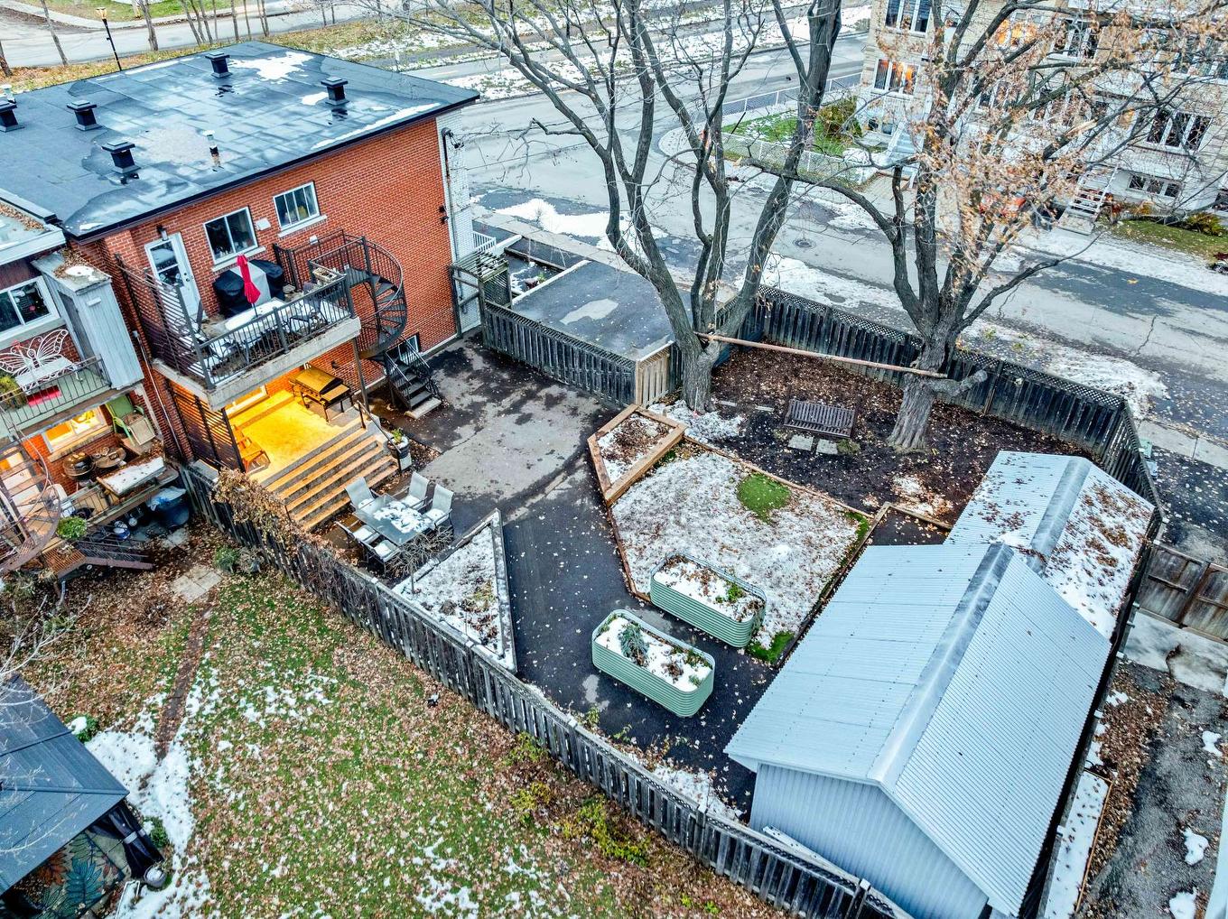 Backyard - 590 - 592B 4E Avenue (P.-A.-T.), Montréal (Rivière-Des-Prairies/Pointe-Aux-Trembles), QC - Outdoor