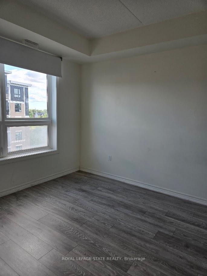 404-650 Sauve Street, Milton, ON - Indoor Photo Showing Other Room