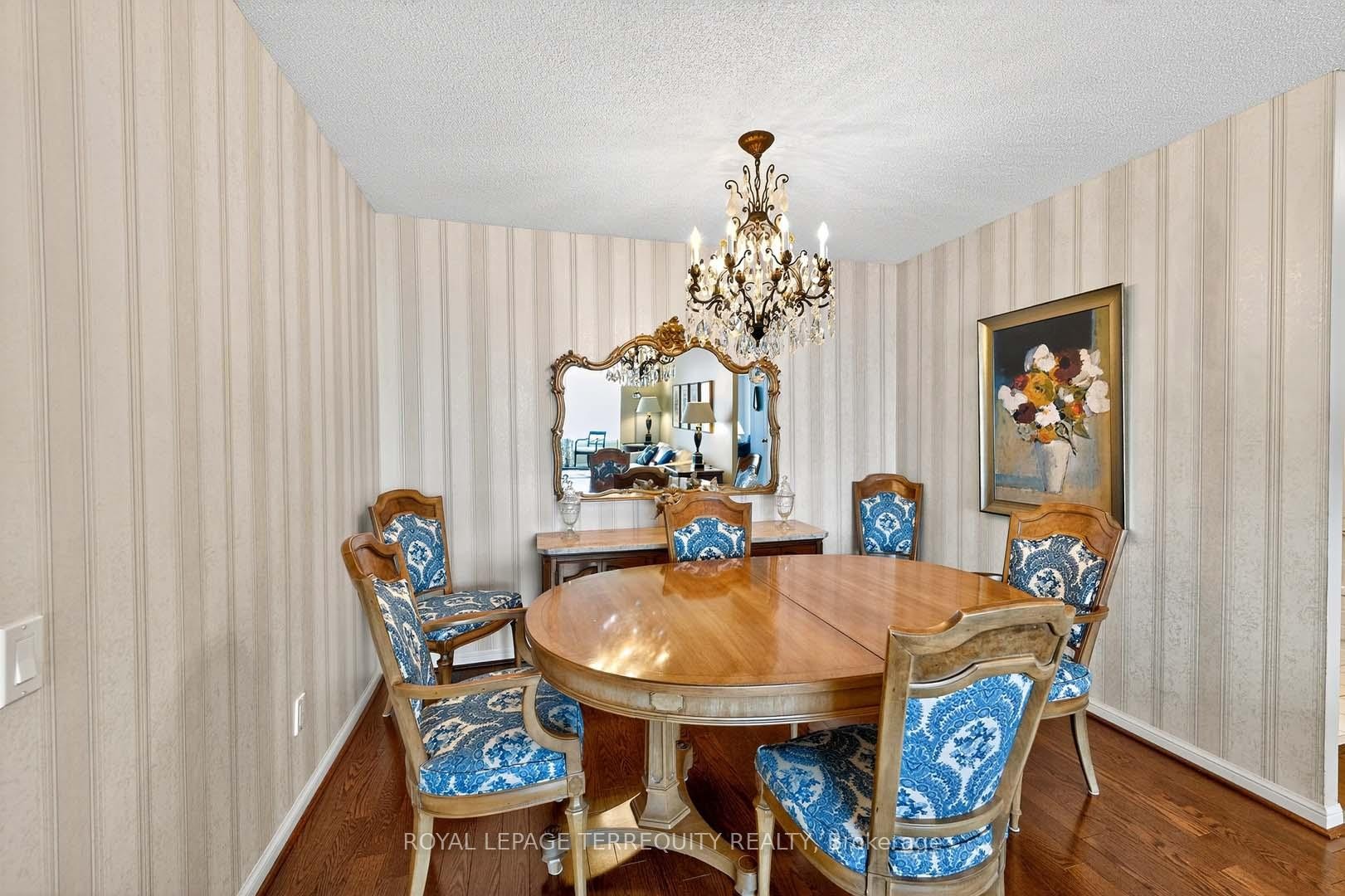 1402-110 Promenade Circle, Vaughan, ON - Indoor Photo Showing Dining Room