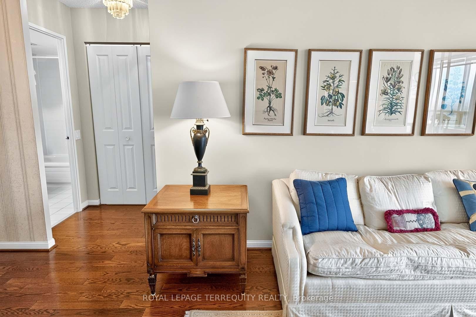 1402-110 Promenade Circle, Vaughan, ON - Indoor