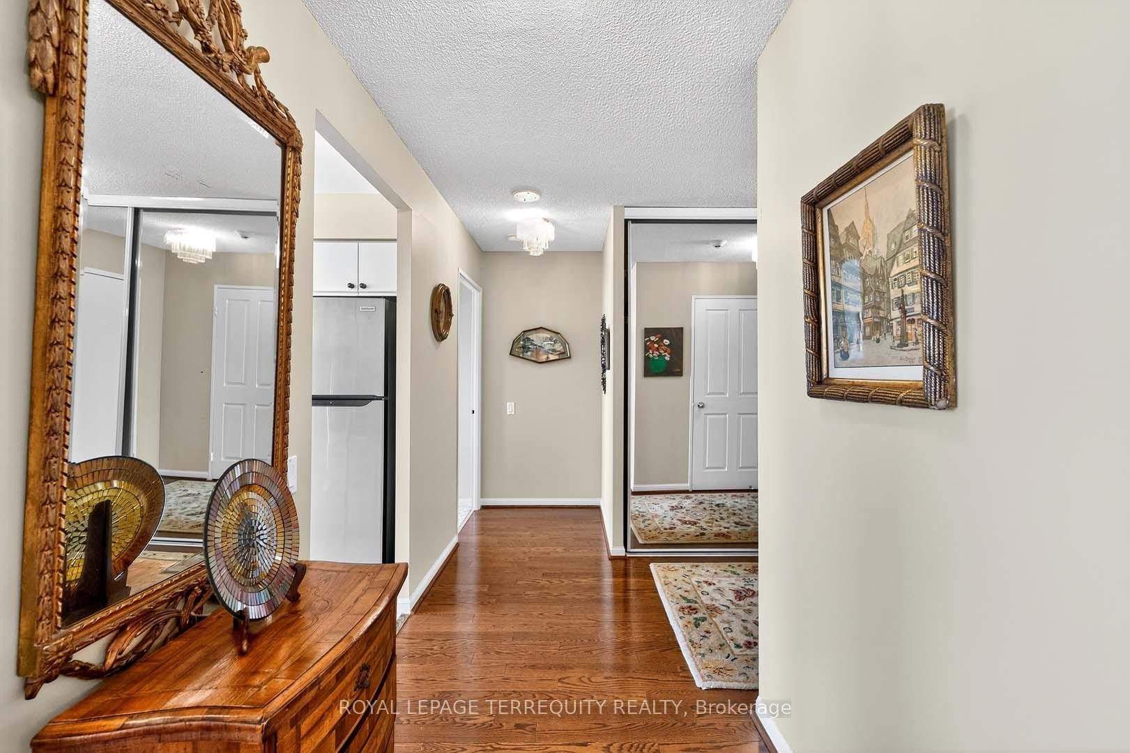 1402-110 Promenade Circle, Vaughan, ON - Indoor Photo Showing Other Room