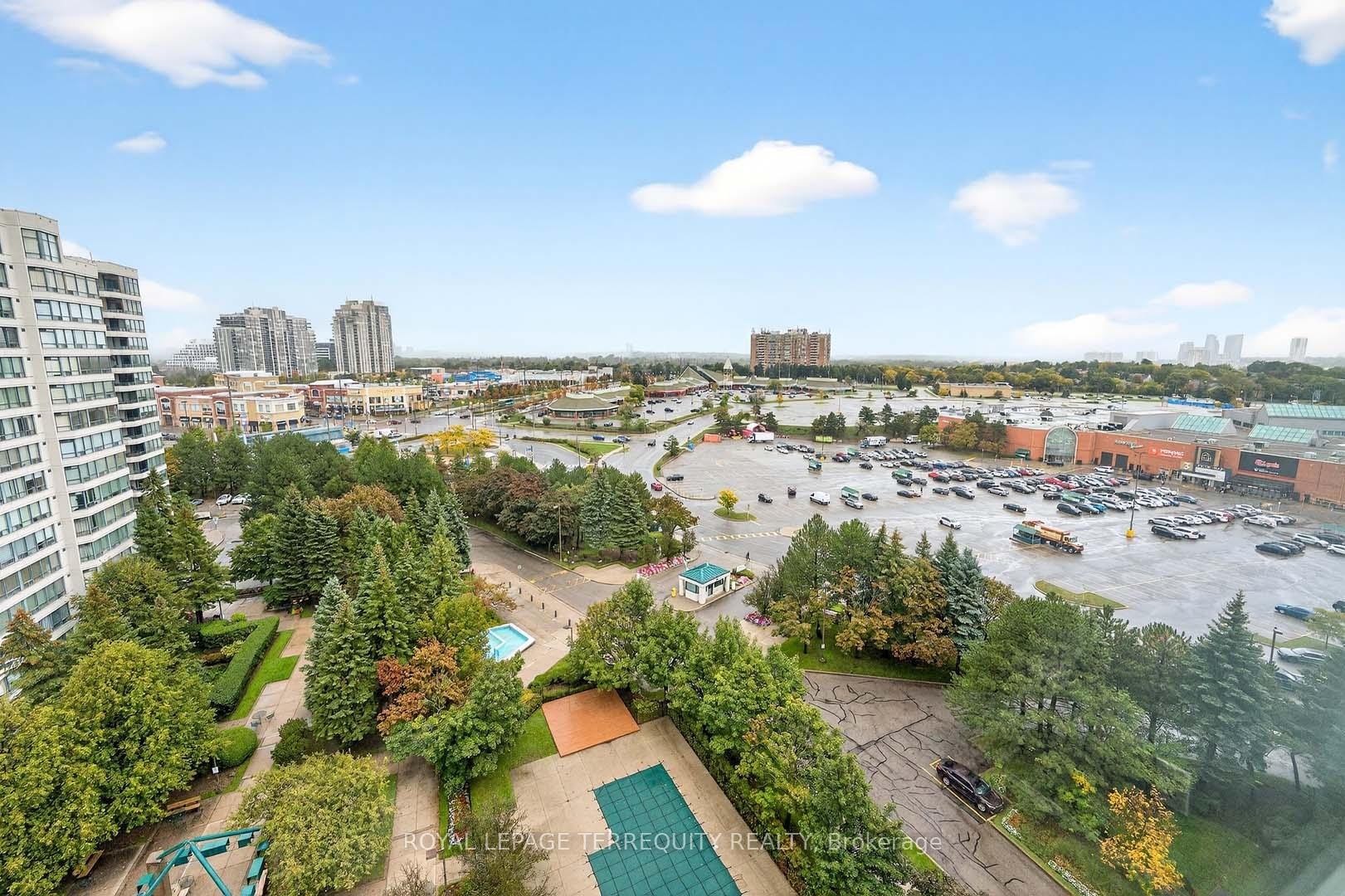 1402-110 Promenade Circle, Vaughan, ON - Outdoor With View