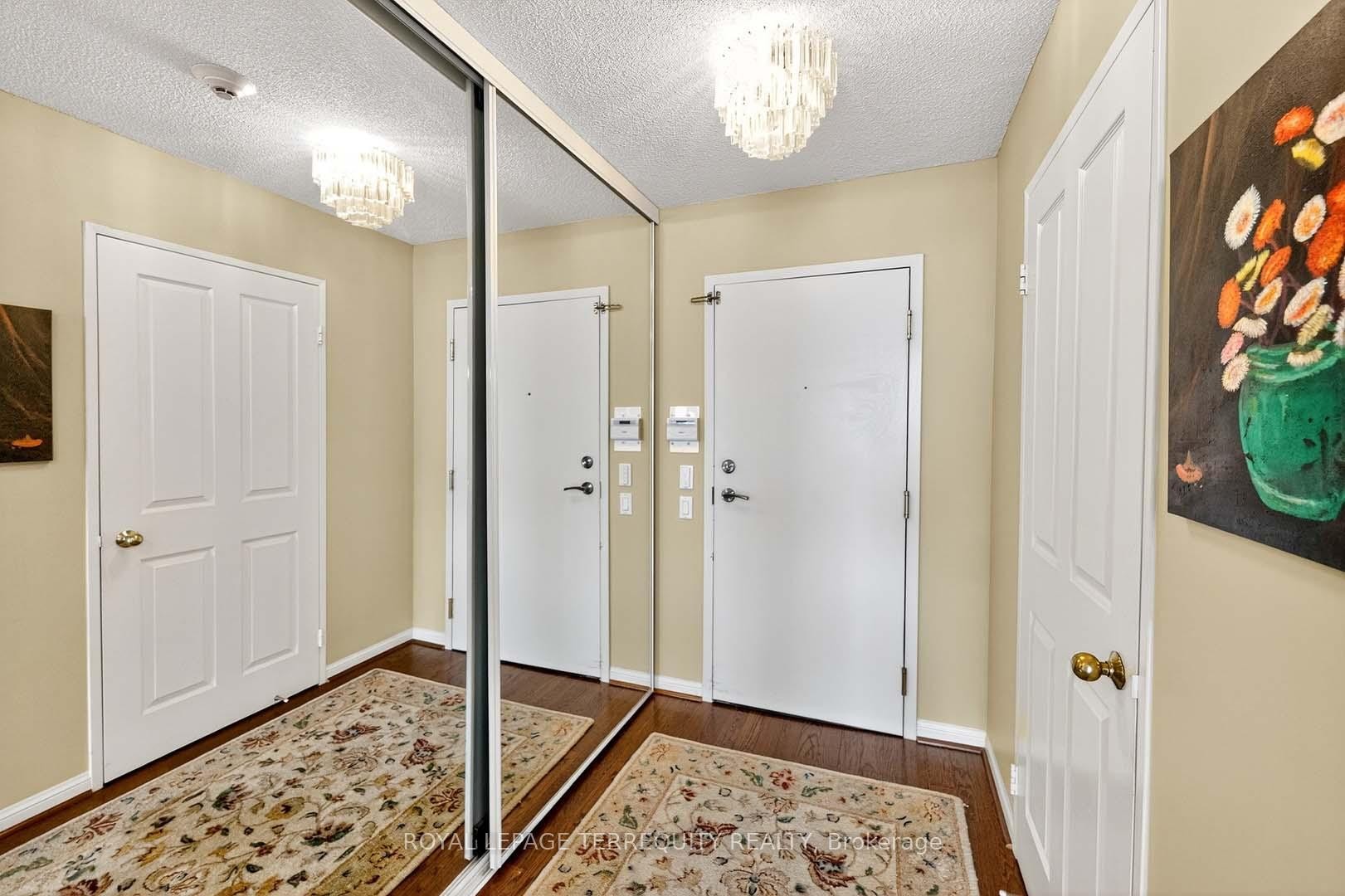 1402-110 Promenade Circle, Vaughan, ON - Indoor Photo Showing Other Room