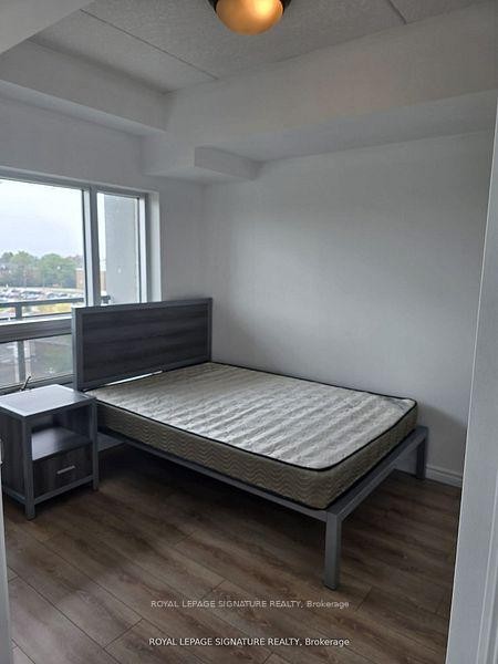 G611-275 Larch Street, Waterloo, ON - Indoor