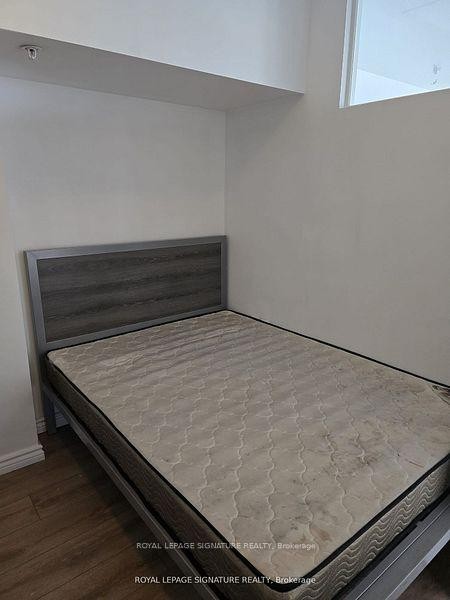 G611-275 Larch Street, Waterloo, ON - Indoor Photo Showing Other Room