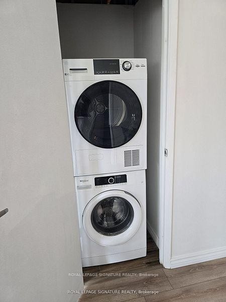 G611-275 Larch Street, Waterloo, ON - Indoor Photo Showing Laundry Room