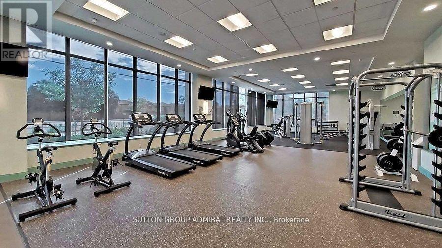 1802 - 7890 Bathurst Street, Vaughan, ON - Indoor Photo Showing Gym Room