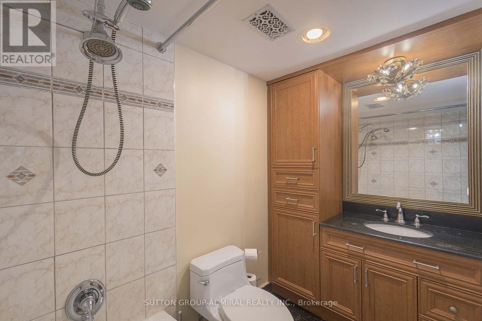 601 - 135 Antibes Drive, Toronto, ON - Indoor Photo Showing Bathroom