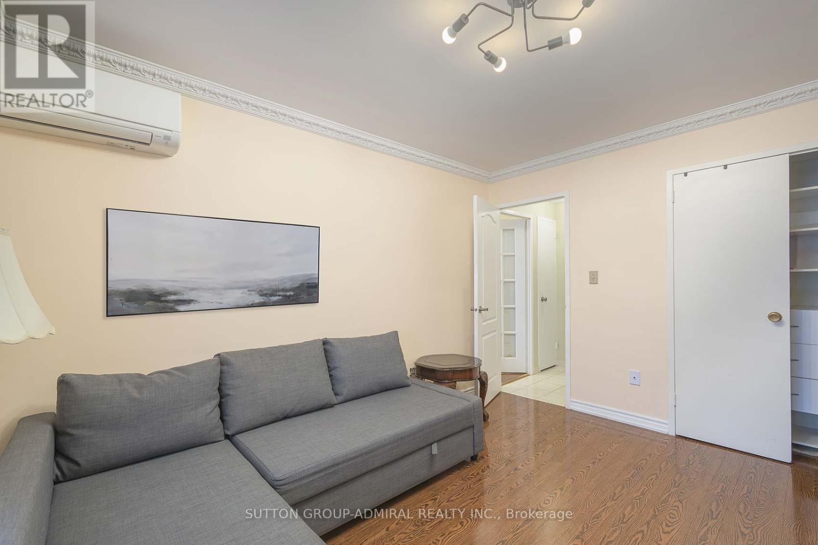 601 - 135 Antibes Drive, Toronto, ON - Indoor Photo Showing Living Room