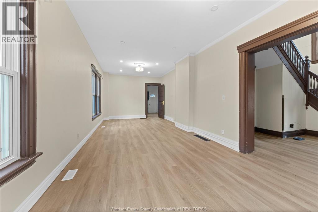 470 Lincoln, Windsor, ON - Indoor Photo Showing Other Room