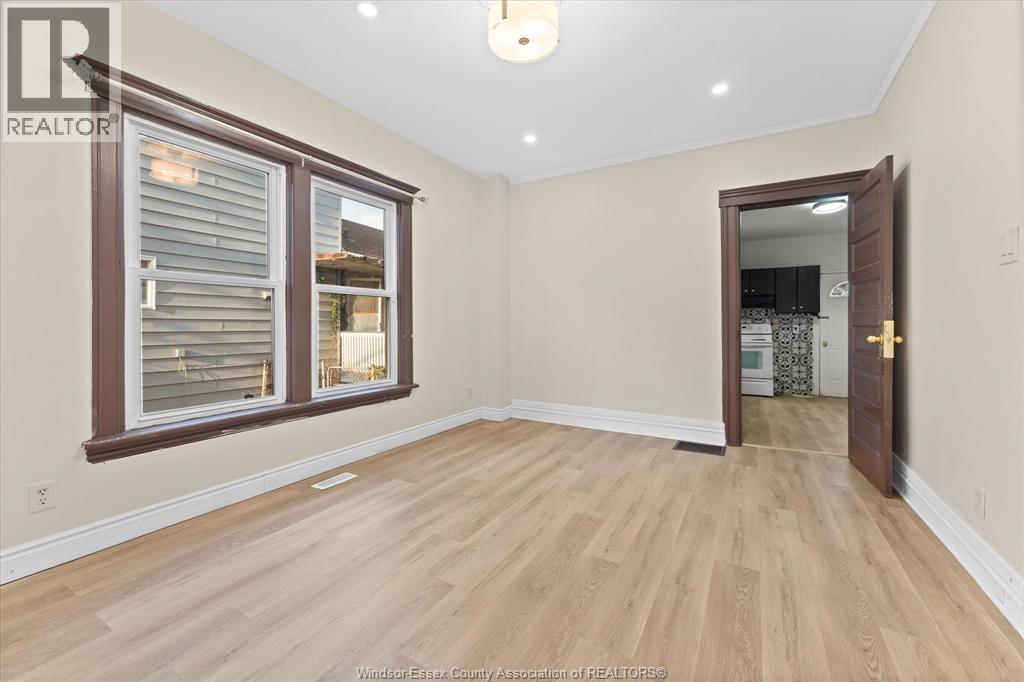 470 Lincoln, Windsor, ON - Indoor Photo Showing Other Room