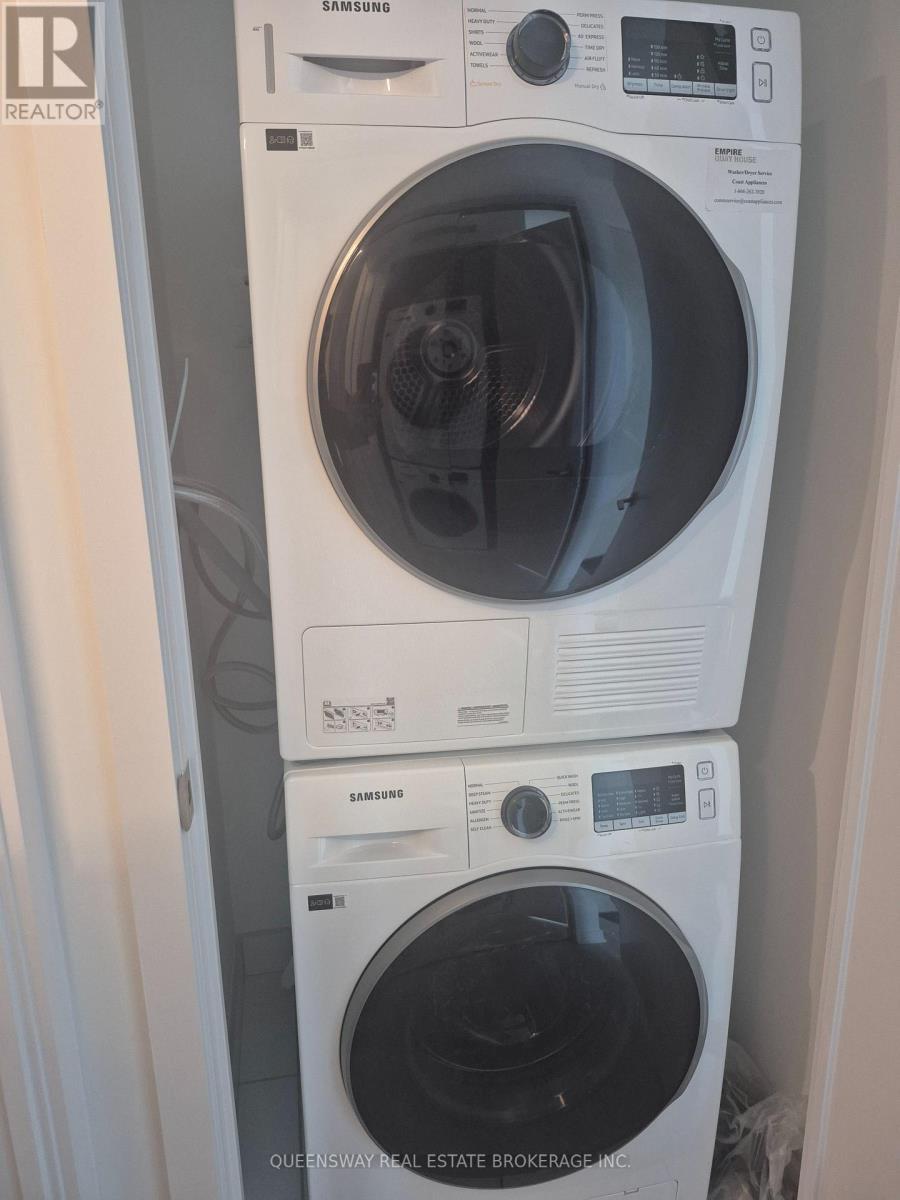 1904 - 15 Richardson Street, Toronto, ON - Indoor Photo Showing Laundry Room
