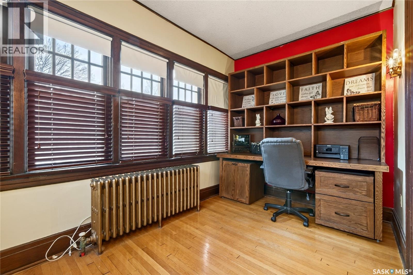 1334 Victoria Avenue, Regina, SK - Indoor Photo Showing Office