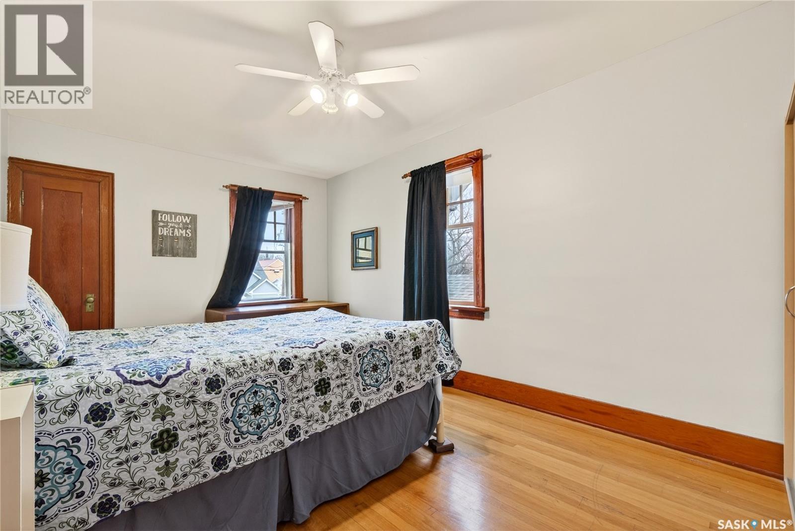 1334 Victoria Avenue, Regina, SK - Indoor Photo Showing Bedroom