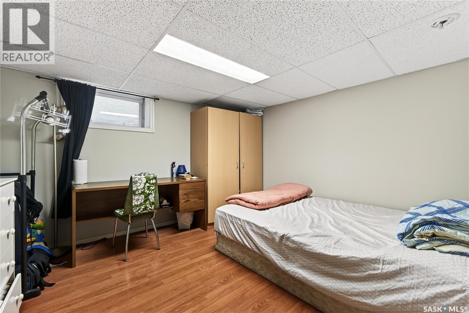 1334 Victoria Avenue, Regina, SK - Indoor