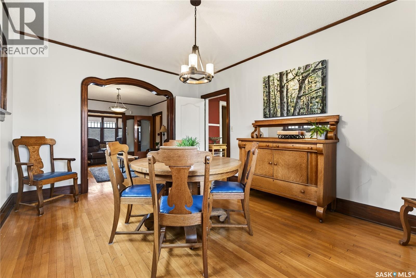 1334 Victoria Avenue, Regina, SK - Indoor Photo Showing Dining Room