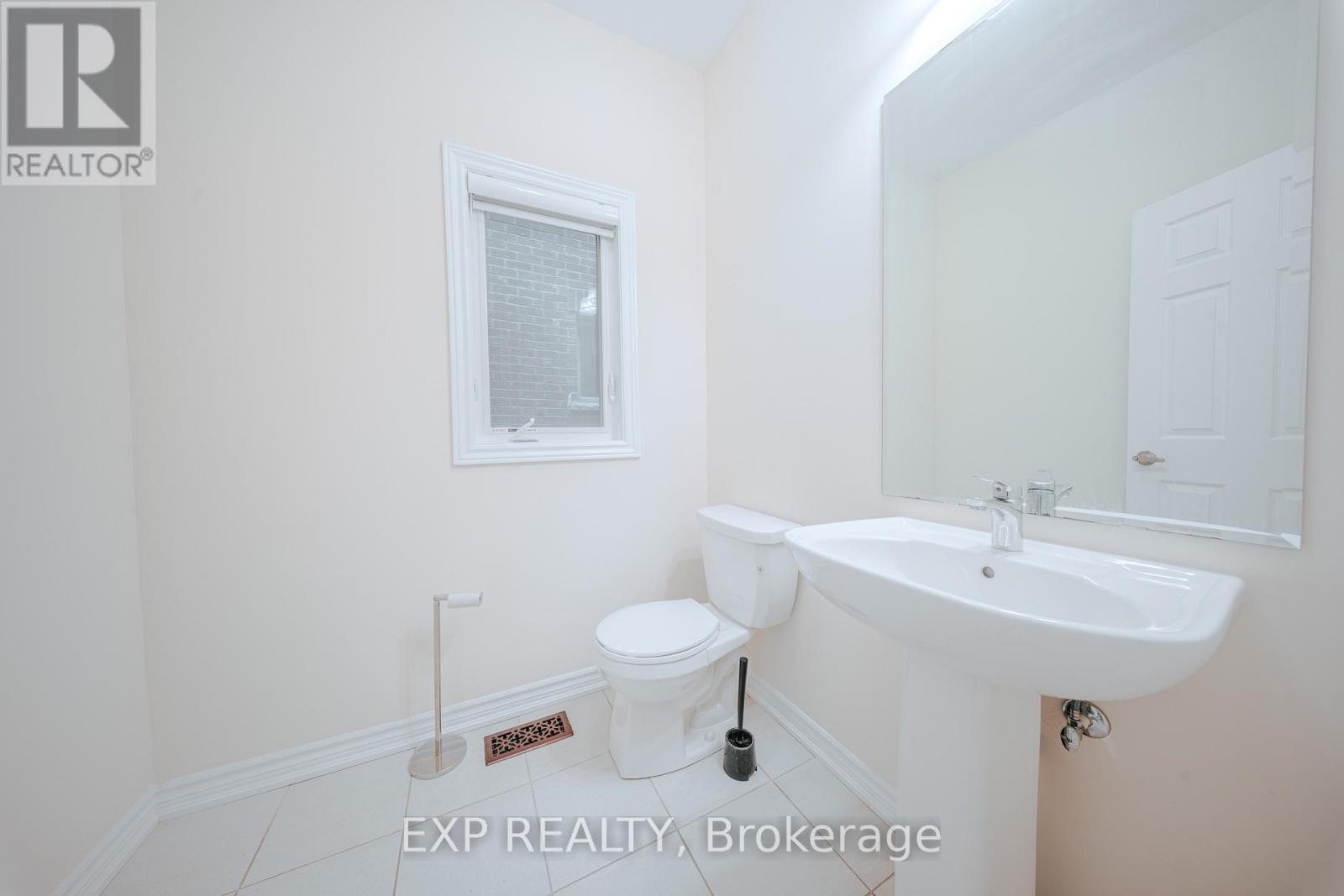 212 Ronald Guscott Street, Oshawa, ON - Indoor Photo Showing Bathroom