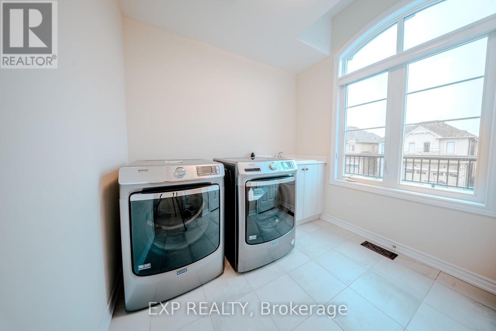 212 Ronald Guscott Street, Oshawa, ON - Indoor Photo Showing Laundry Room