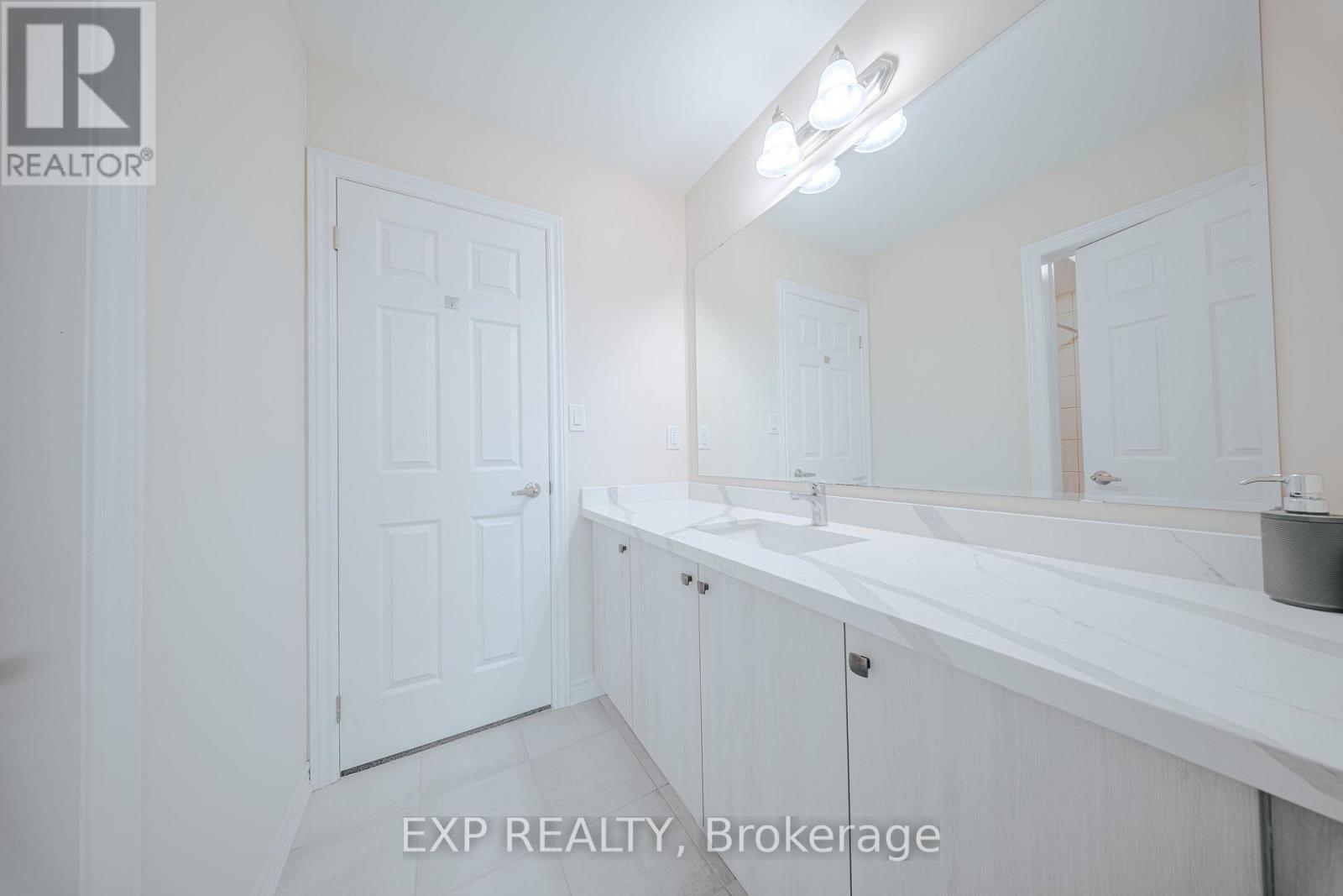 212 Ronald Guscott Street, Oshawa, ON - Indoor Photo Showing Bathroom