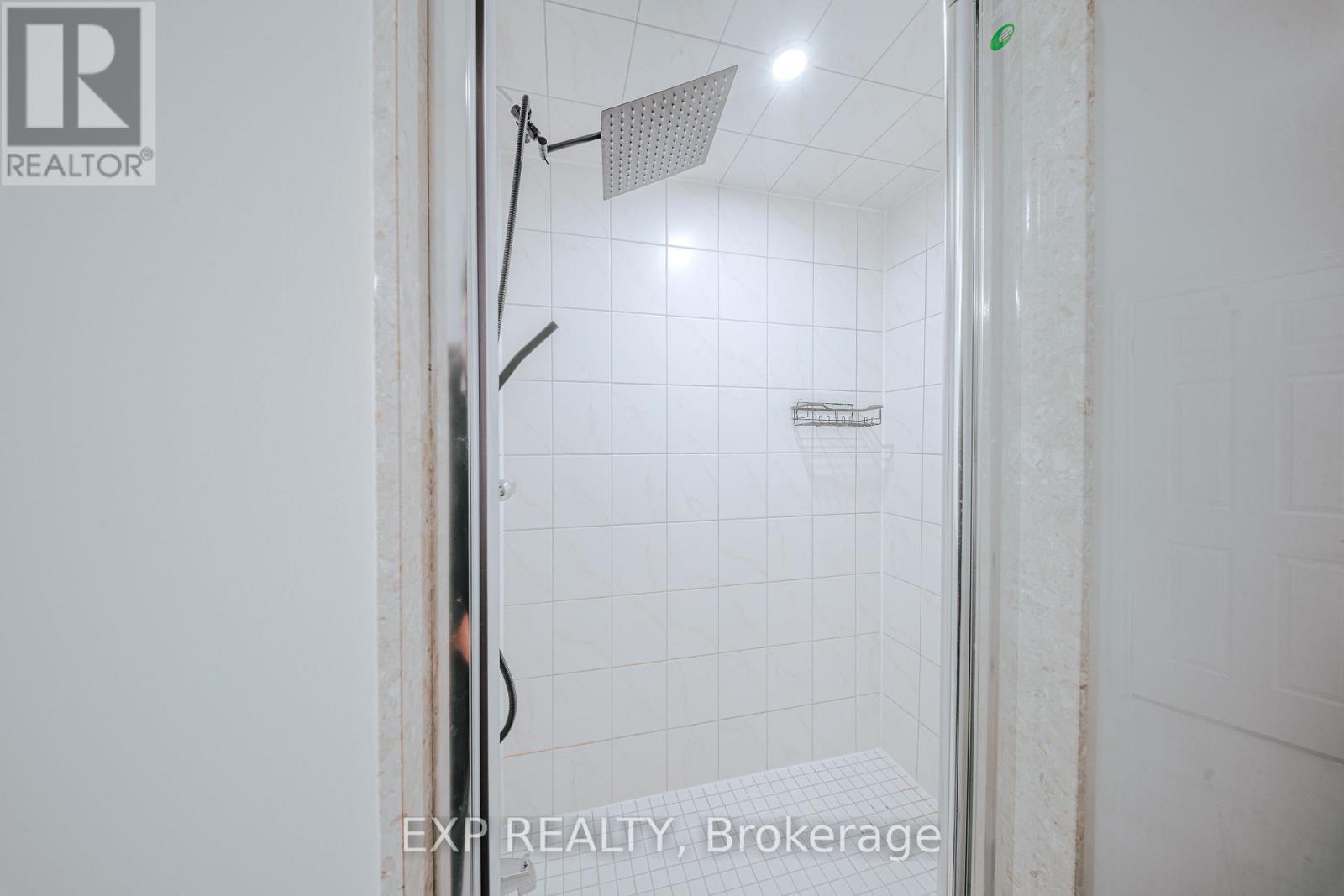 212 Ronald Guscott Street, Oshawa, ON - Indoor Photo Showing Bathroom