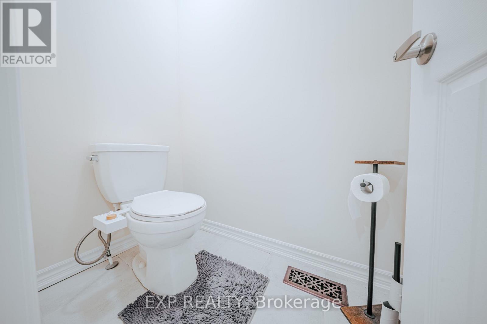 212 Ronald Guscott Street, Oshawa, ON - Indoor Photo Showing Bathroom