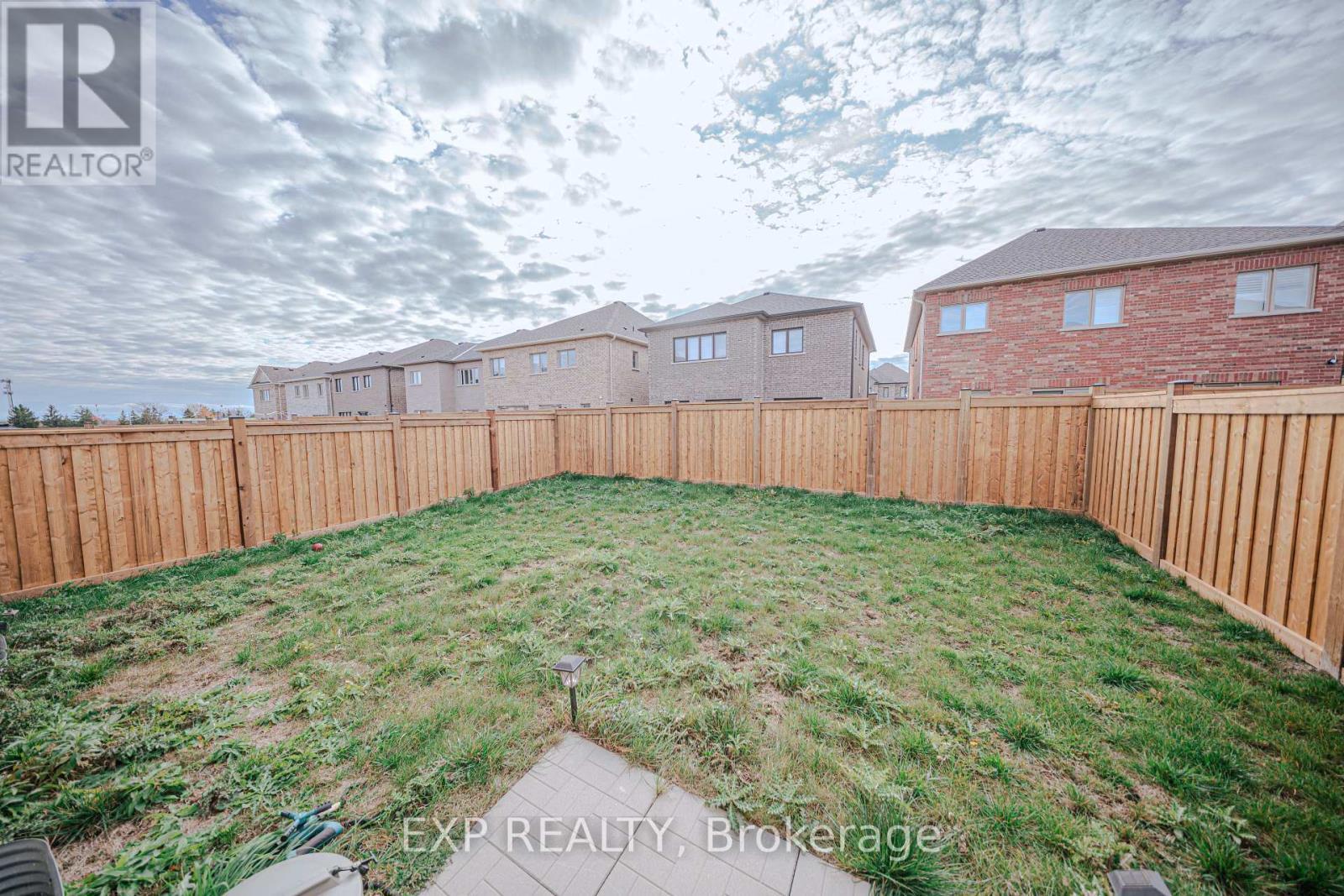 212 Ronald Guscott Street, Oshawa, ON - Outdoor