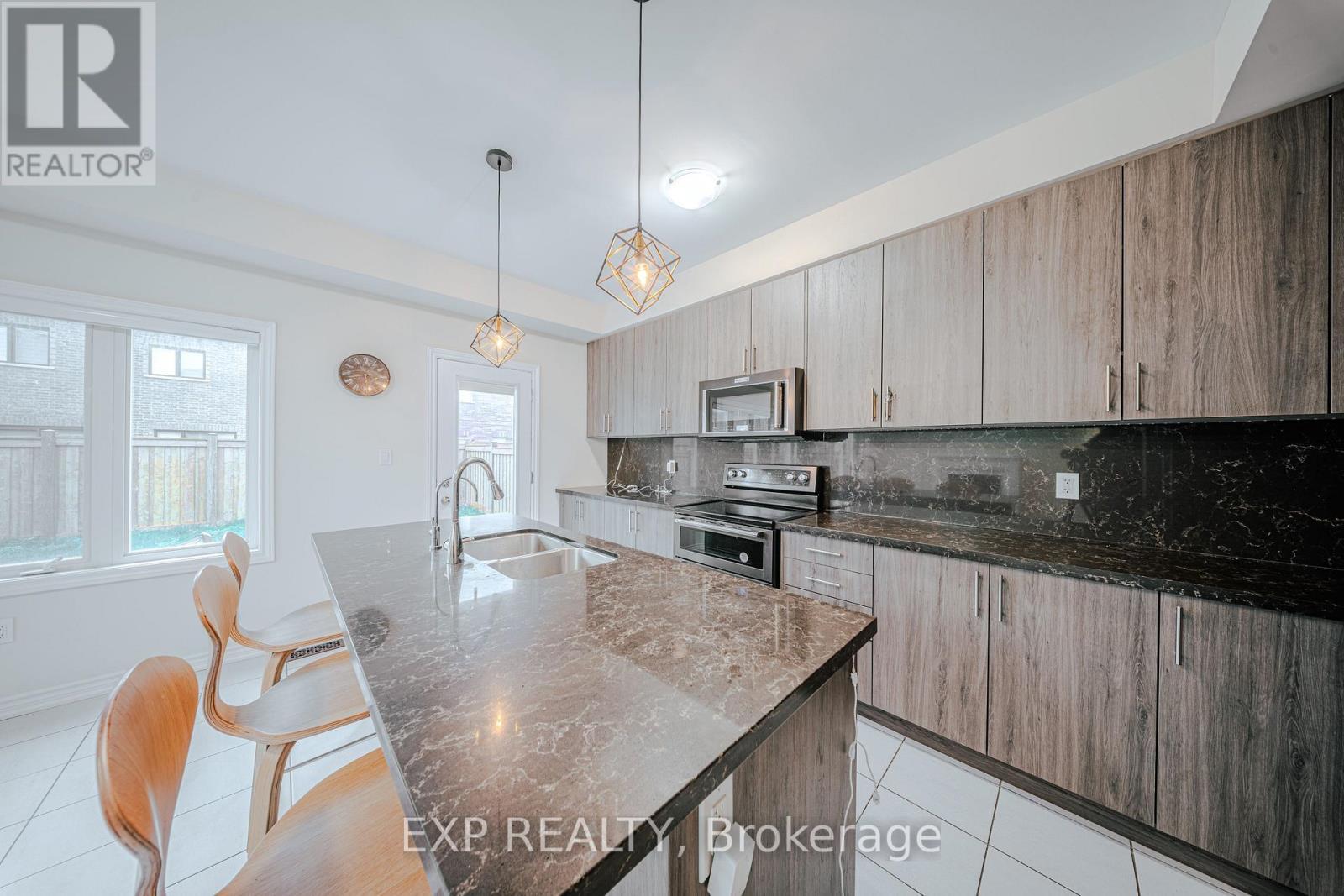 212 Ronald Guscott Street, Oshawa, ON - Indoor Photo Showing Kitchen With Double Sink