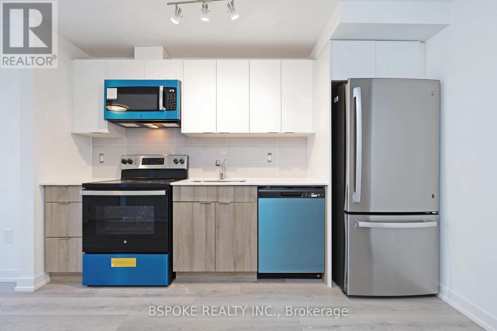 59 - 10 Calamint Lane, Toronto, ON - Indoor Photo Showing Kitchen
