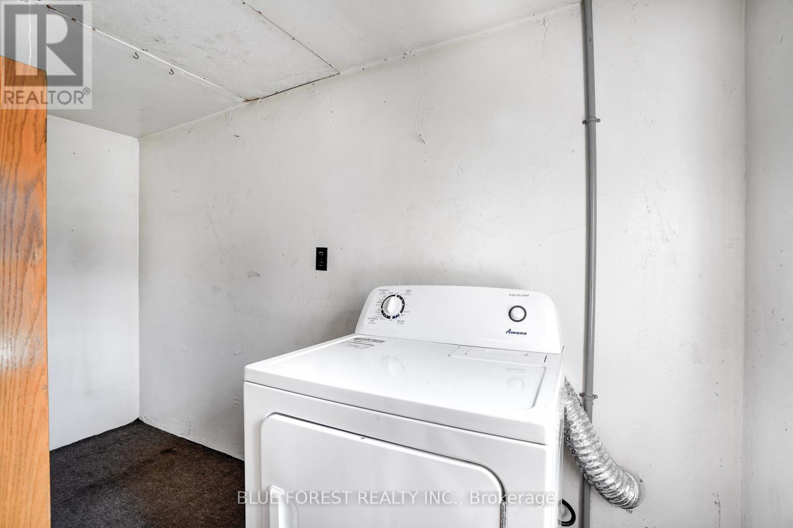 22557 Queens Line, West Elgin (Rodney), ON - Indoor Photo Showing Laundry Room
