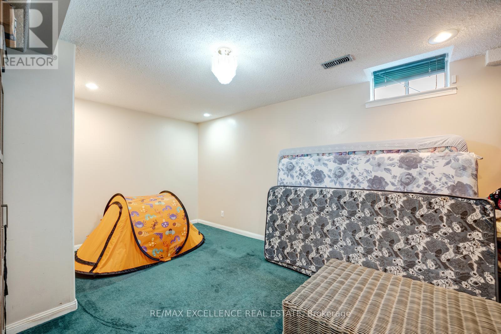 82 Carrie Crescent, Brampton, ON - Indoor Photo Showing Other Room