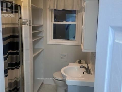 Main - 24 Manor Road, St. Catharines, ON - Indoor Photo Showing Bathroom