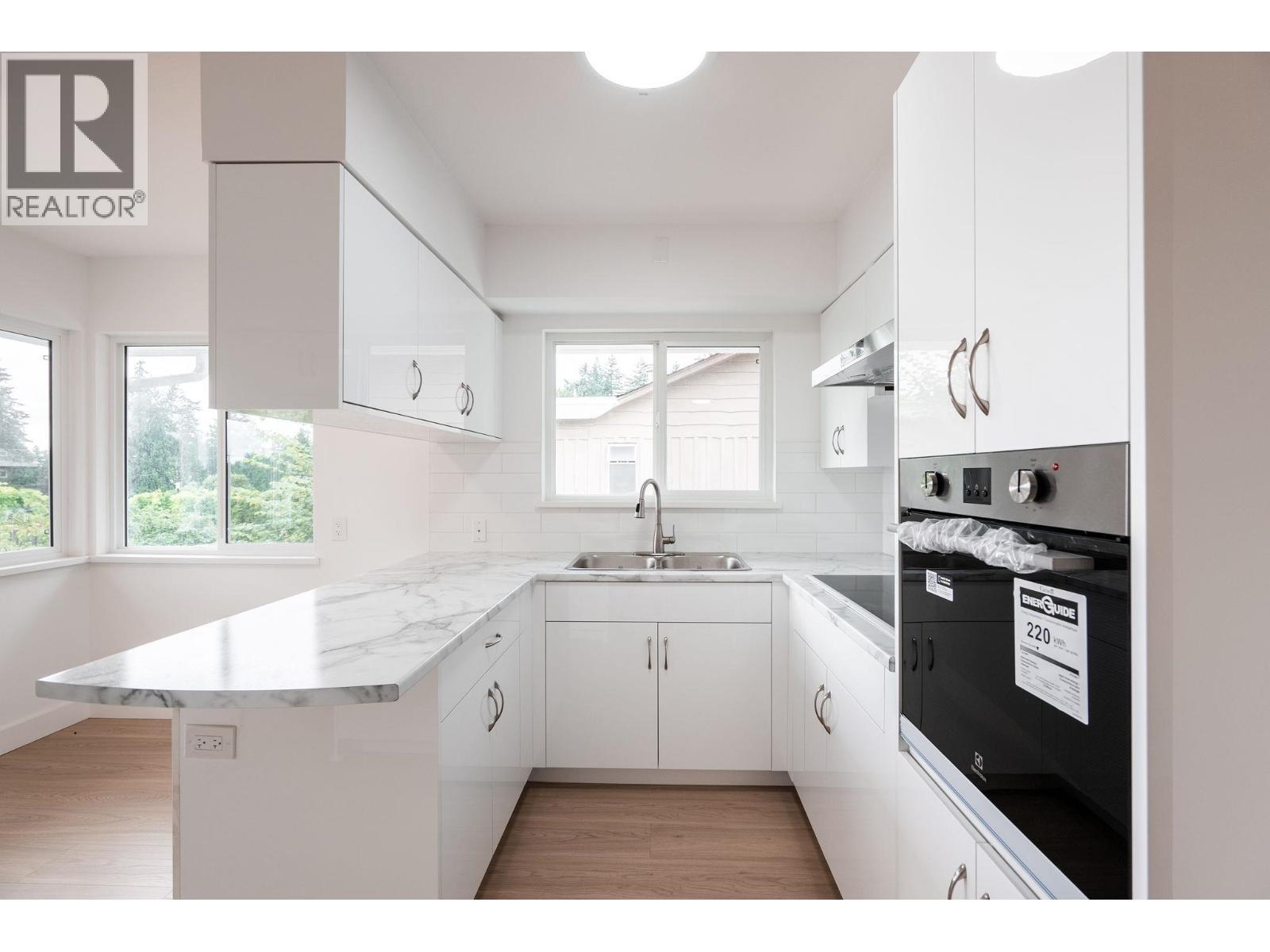 1410 Dansey Avenue, Coquitlam, BC