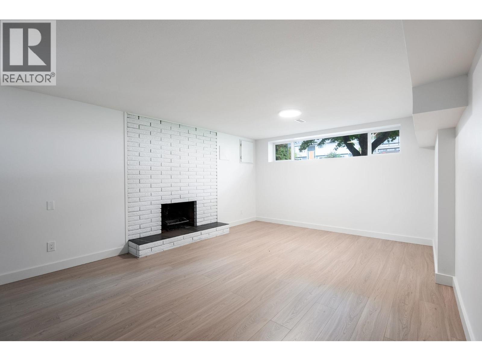 1410 Dansey Avenue, Coquitlam, BC