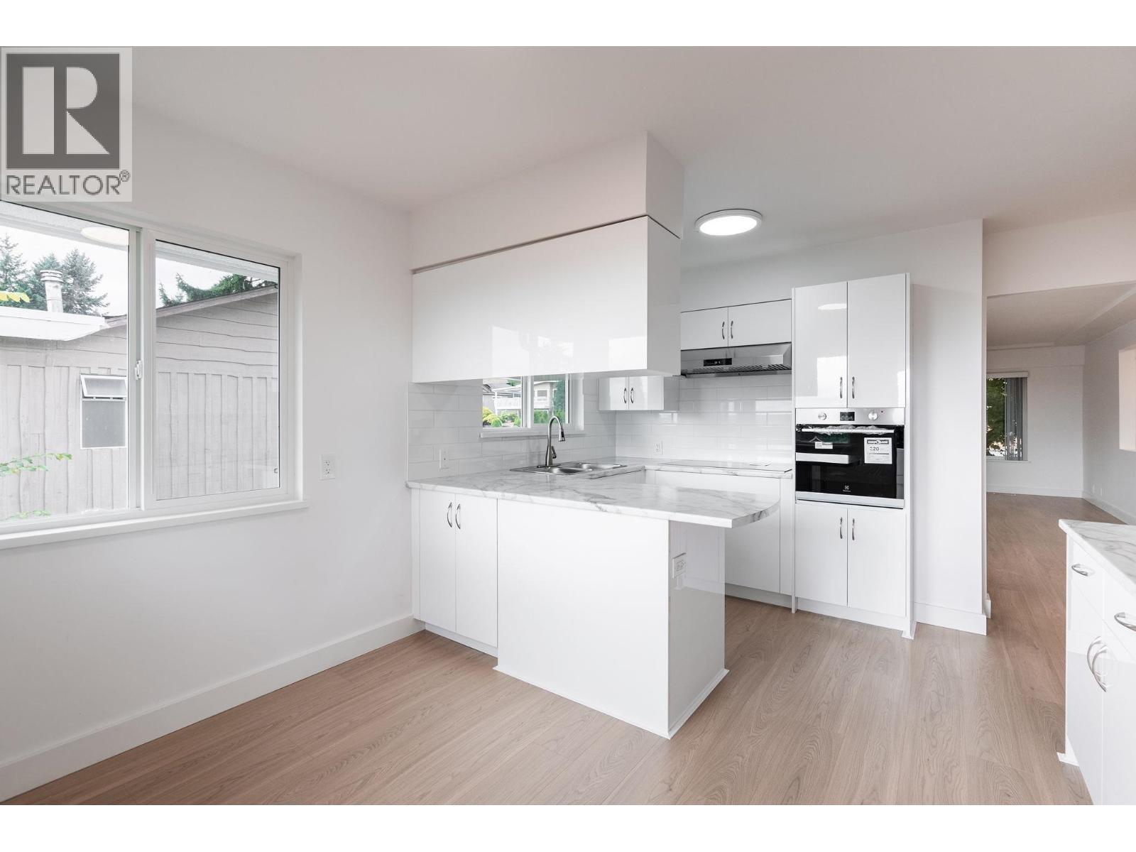 1410 Dansey Avenue, Coquitlam, BC