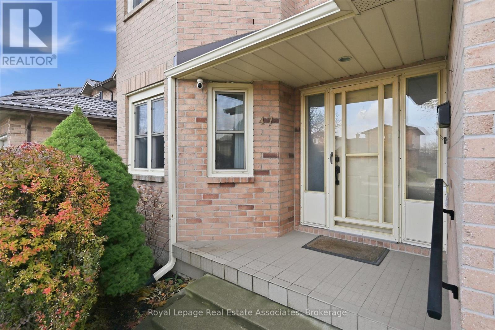 47 Elmira Drive, Hamilton, ON - Outdoor With Exterior