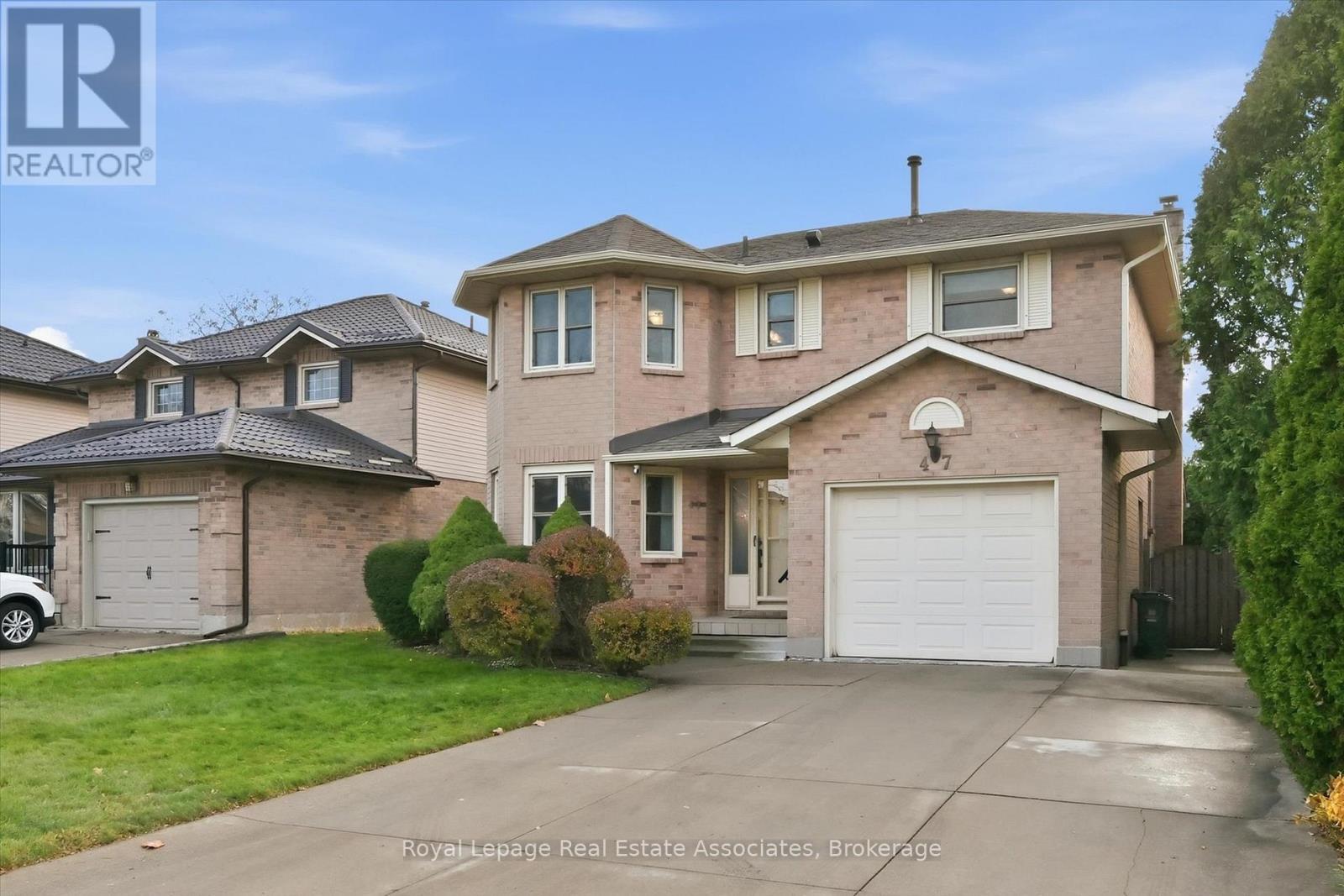 47 Elmira Drive, Hamilton, ON - Outdoor With Facade