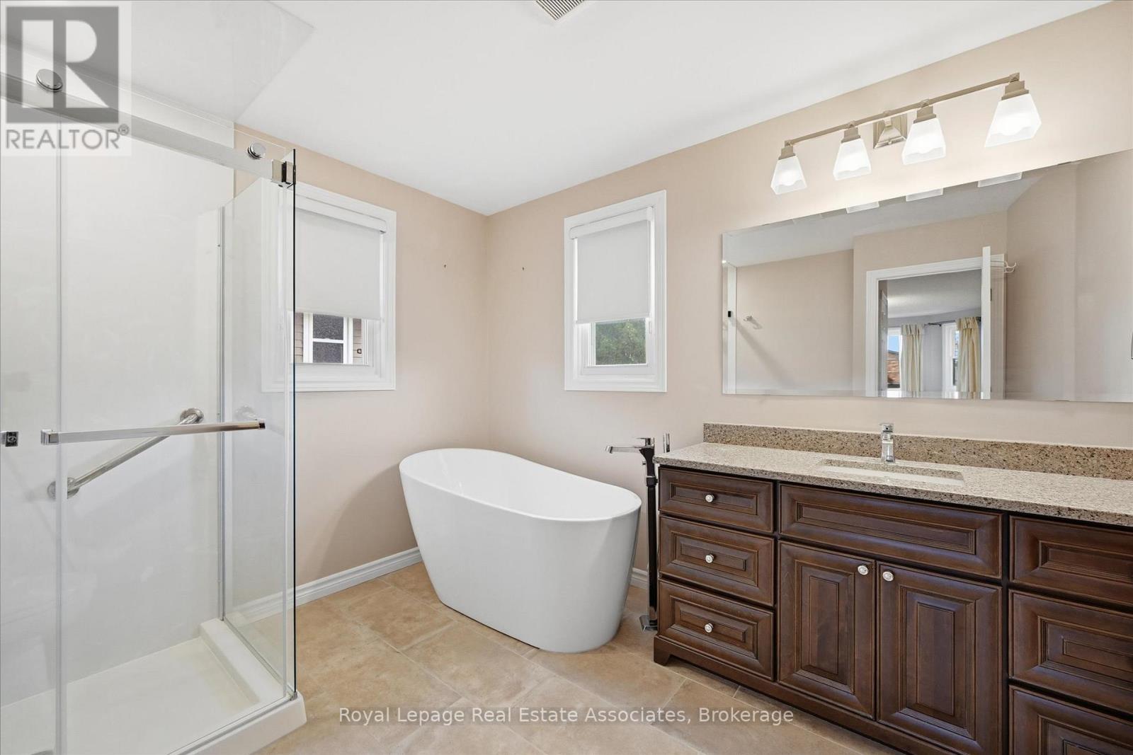 4pc Ensuite Bath - 47 Elmira Drive, Hamilton, ON - Indoor Photo Showing Bathroom