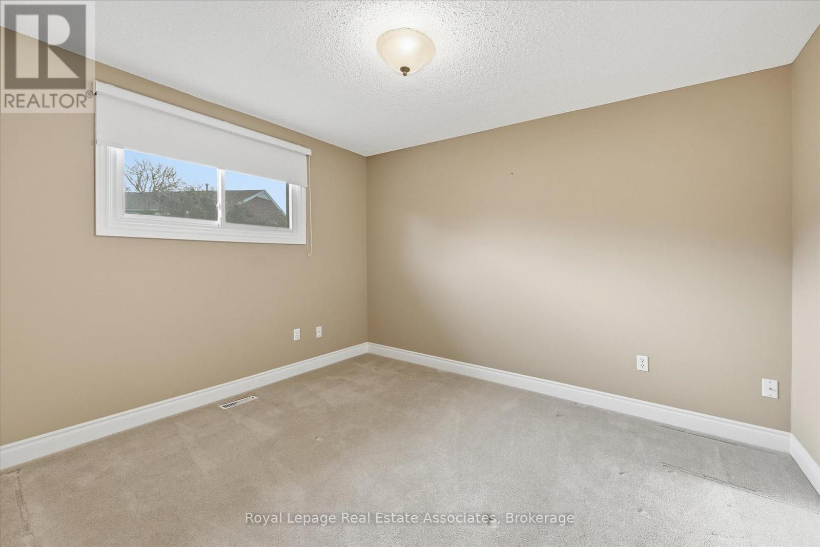 Bedroom - 47 Elmira Drive, Hamilton, ON - Indoor Photo Showing Other Room