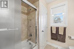 Main 5pc Family Bath -