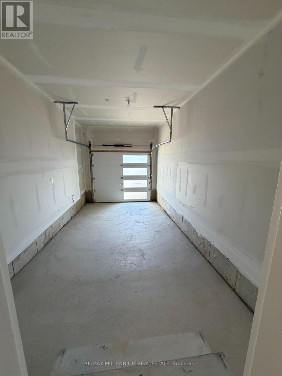 131 Gillespie Drive, Brantford, ON - Indoor Photo Showing Garage