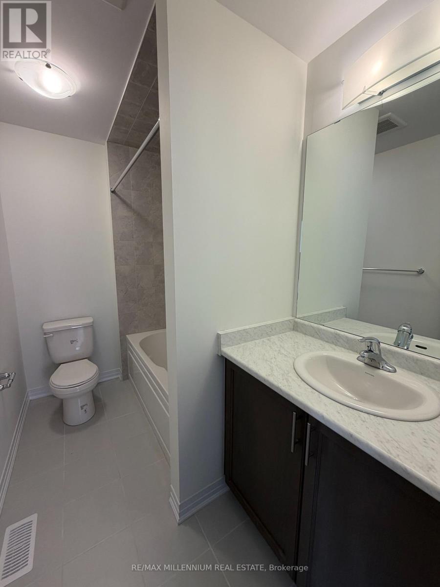 131 Gillespie Drive, Brantford, ON - Indoor Photo Showing Bathroom