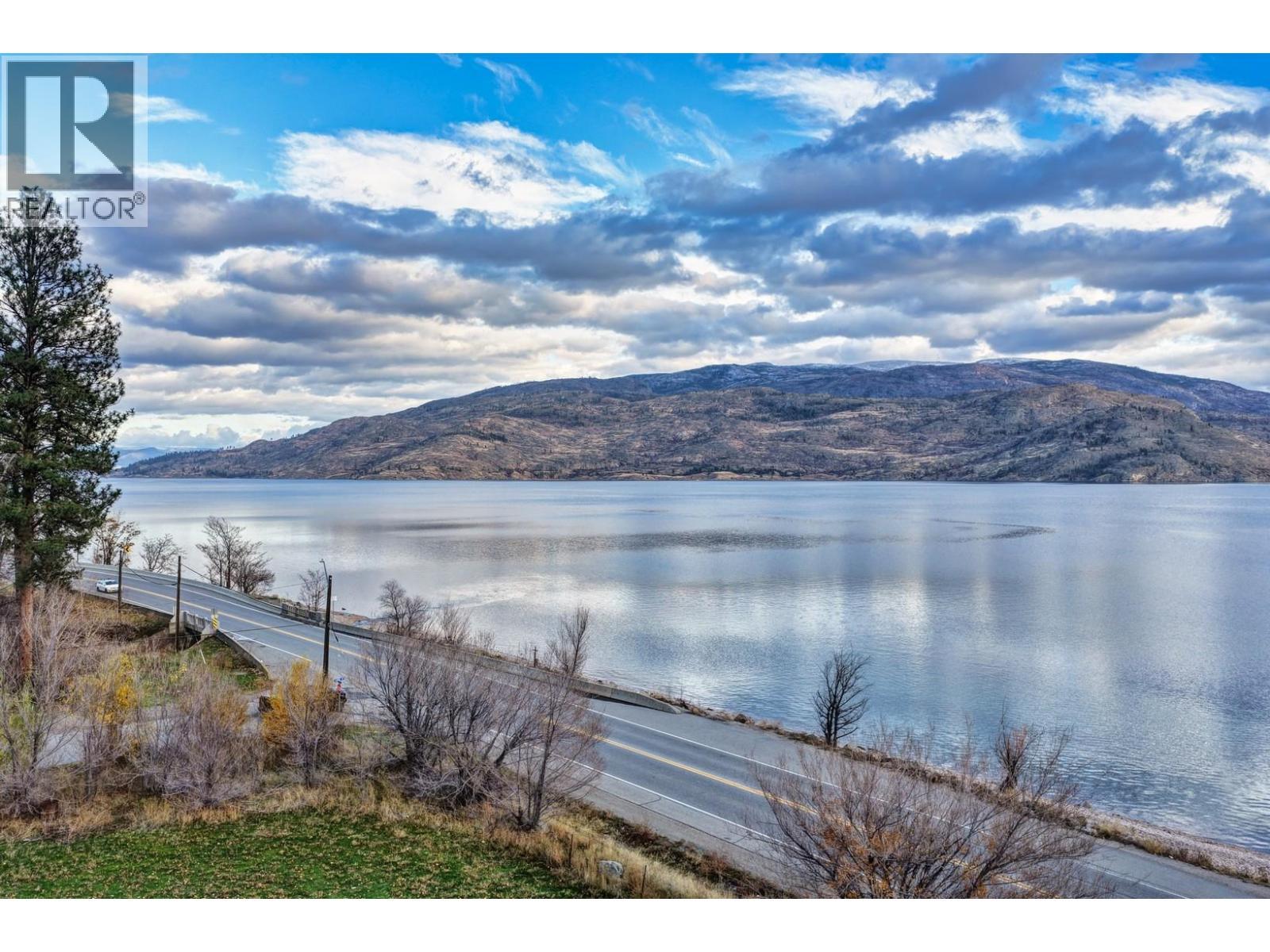 6705 97 Highway S, Peachland, BC