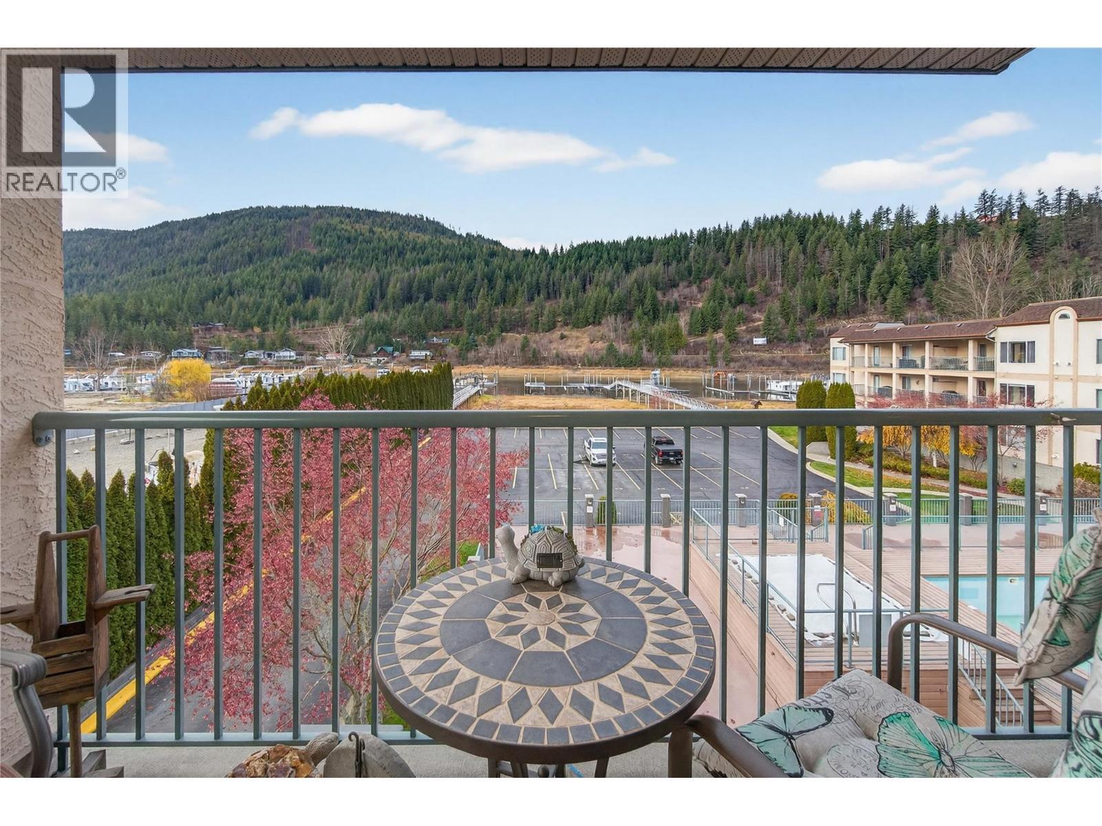 1002 Riverside Avenue Unit# 305, Sicamous, BC - Outdoor With Balcony