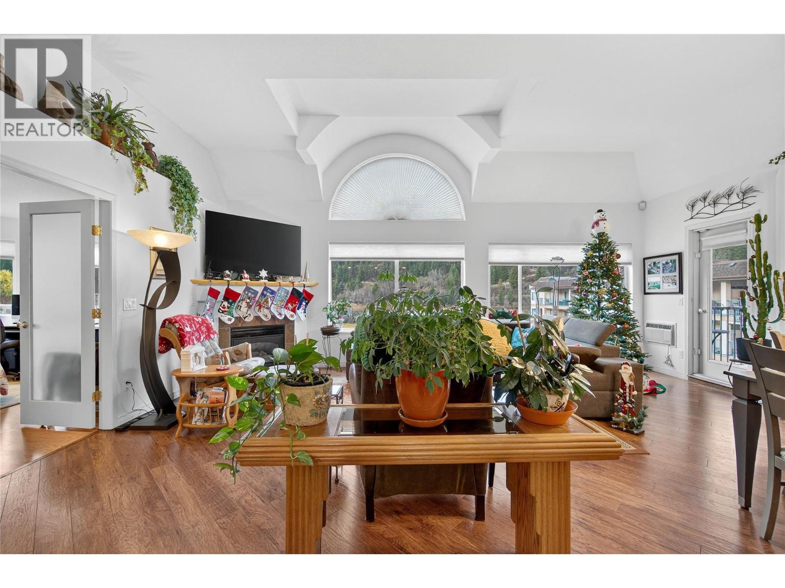 1002 Riverside Avenue Unit# 305, Sicamous, BC - Indoor